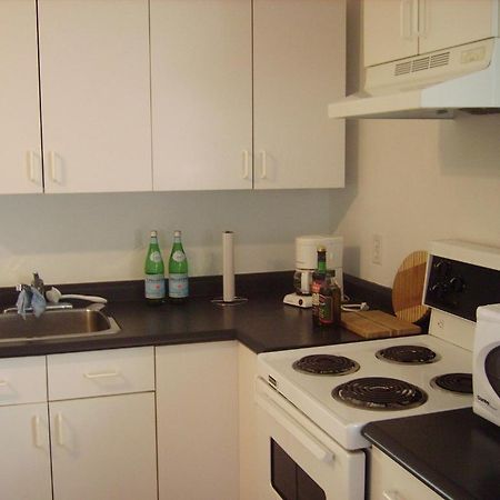 Absolute 1000 Islands Monthly Suites Gananoque Exterior foto