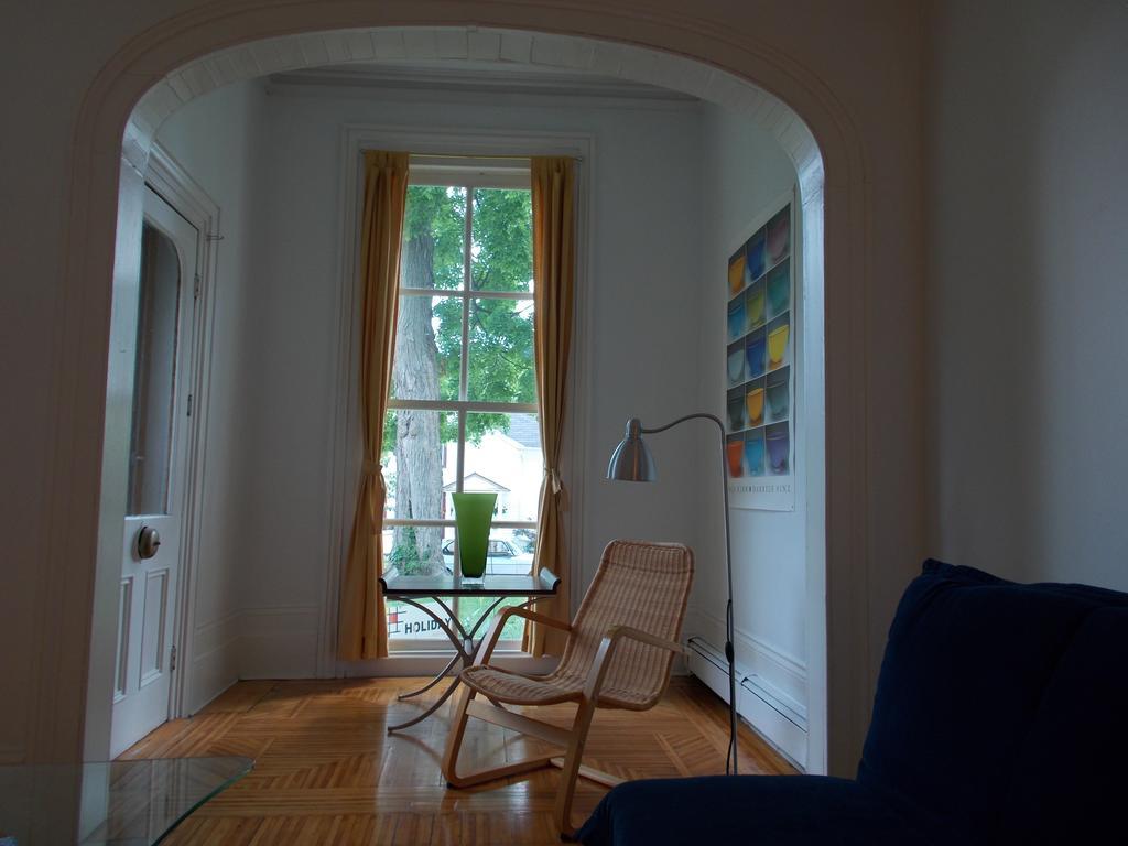 Absolute 1000 Islands Monthly Suites Gananoque Zimmer foto